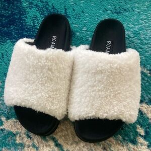 Roam White Fuzzy Slide Sandals
